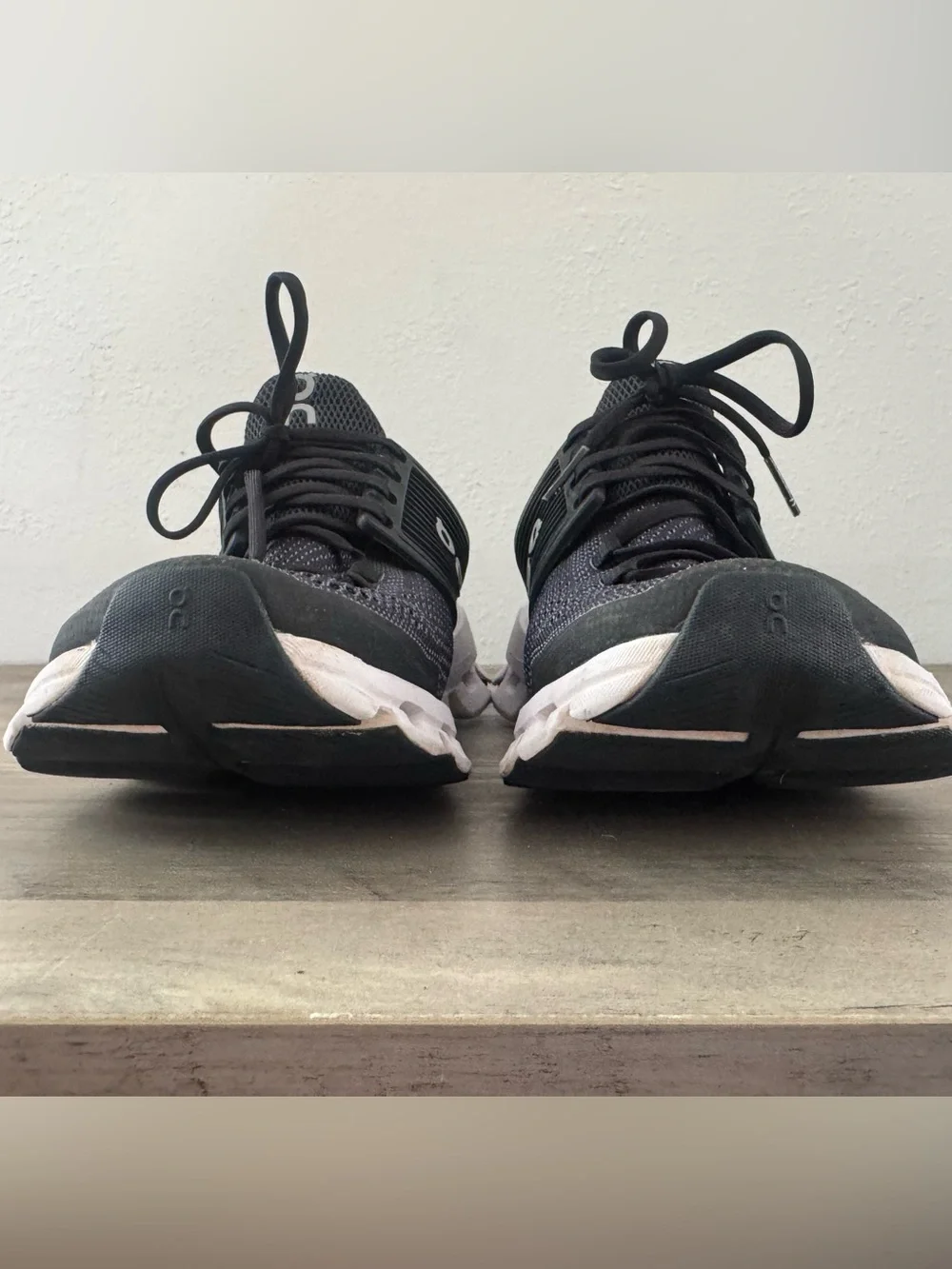 On Women's Cloudswift Shoes in Black/Rock